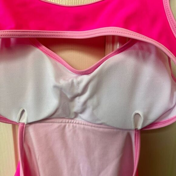 Shein pink one peice cut out bathing suit - Picture 4 of 12